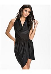 Halterneck Drape Kjole