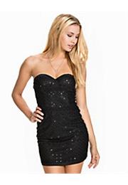 Sequin Sweetheart Kjole